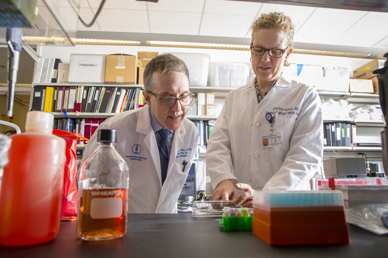 Jedd Wolchok and Charlotte Ariyan in the lab